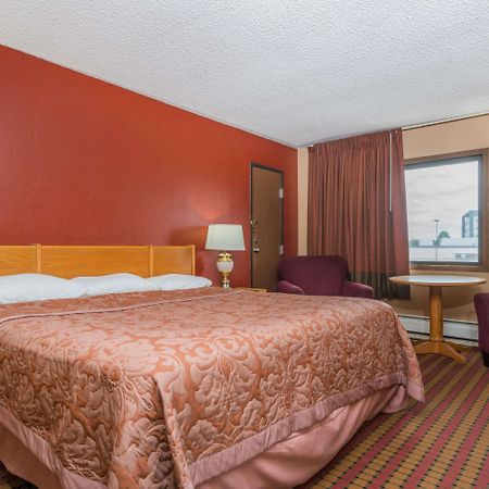 Hotel Super 8 By Wyndham Brooklyn Center/Mpls Extérieur photo