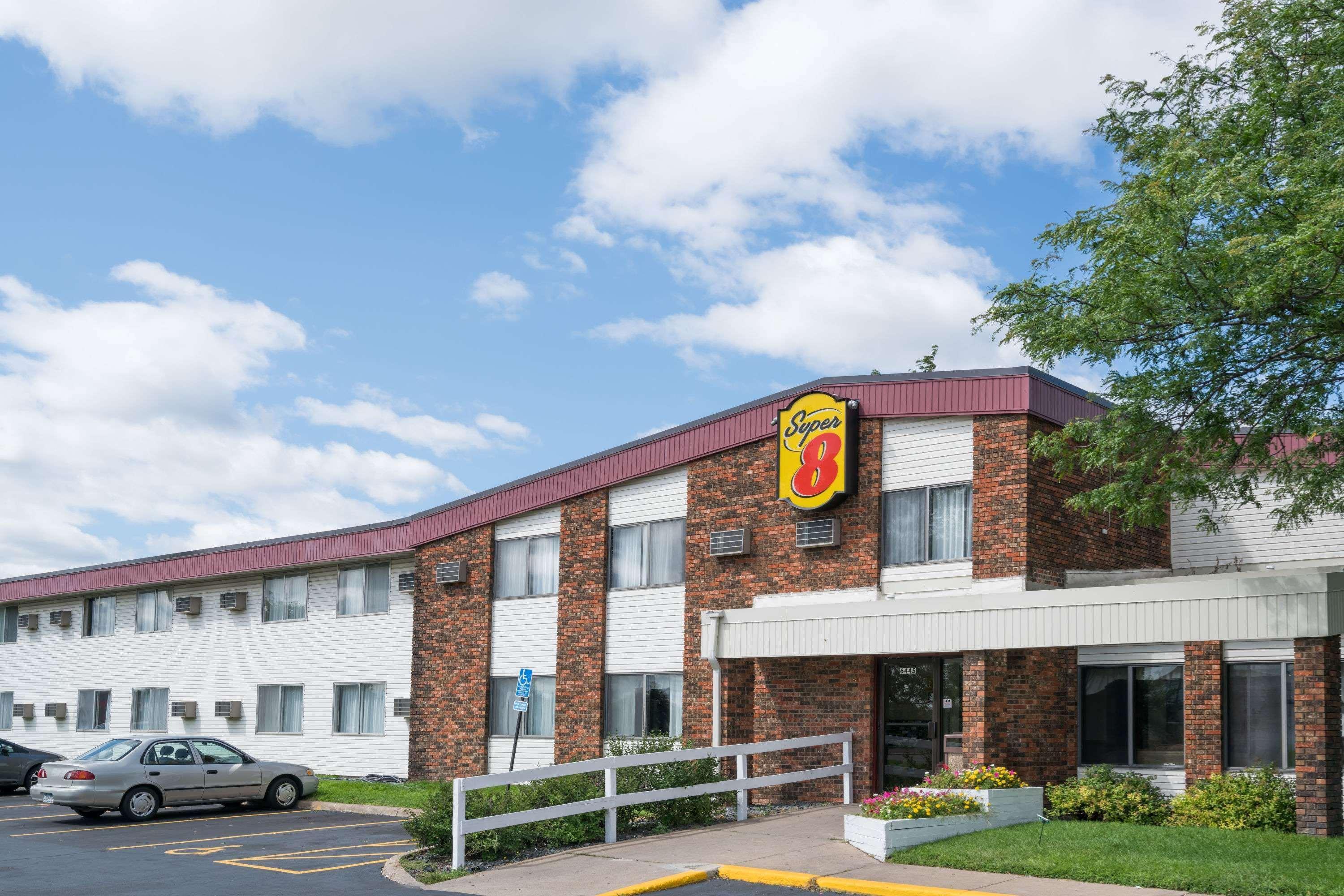 Hotel Super 8 By Wyndham Brooklyn Center/Mpls Extérieur photo